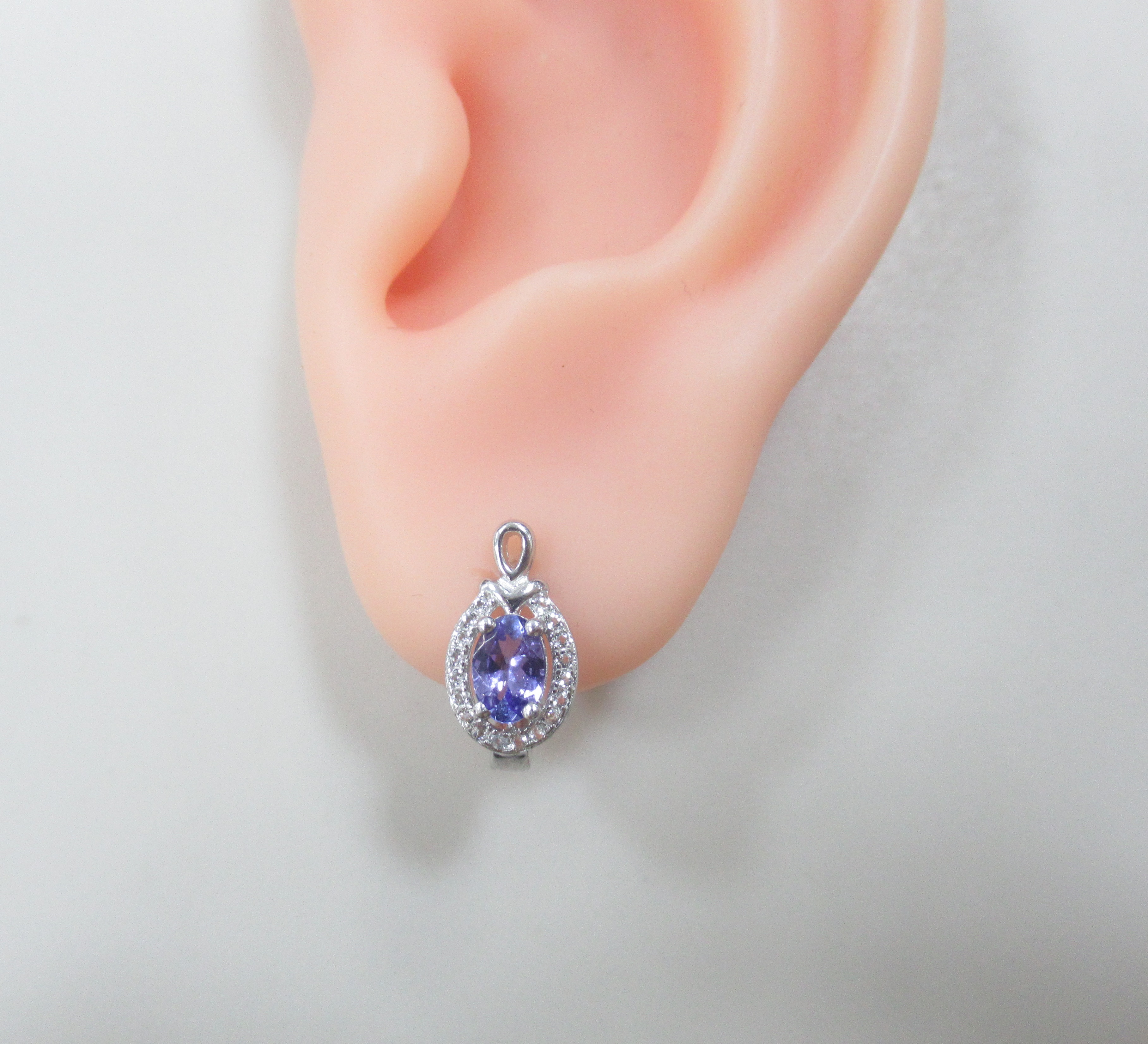 Серебряные серьги с танзанитами